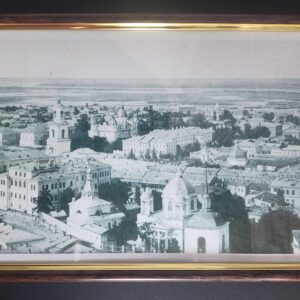Настінна картина (фото) в рамці з фотографією панорама Києва (Андріївська церква) у вечірній час.