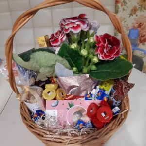 авторські композиції, композиції з солодощів, солодкі корзинки