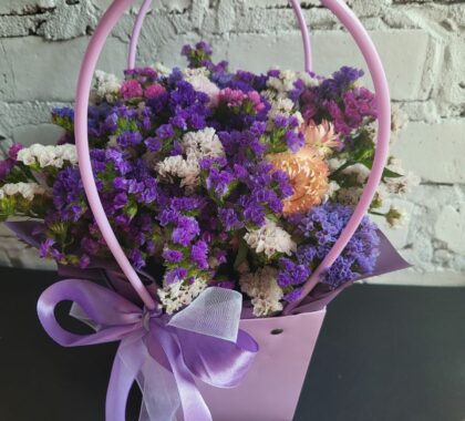 Кермек в корзині