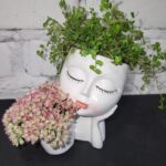 Композиція «Кашпо дівчинка з букетом» – декоративний акцент для дому | Tefiti Бровари
