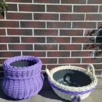 набір кашпо лаванадовий. в наборі 2 кашпо. колір білий з лавандовим