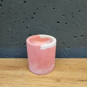 підсвічник з бетону рожево-білого кольору