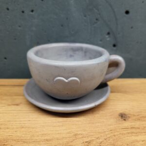 виріб з бетону чашка