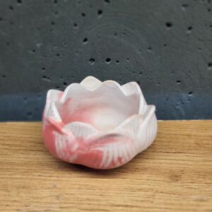 підсвічник з бетону квітка