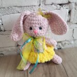 Зайчик рожевий в сарафані розмір 20 см