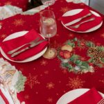 Кругла гобеленова скатертина новорічна Snowfall