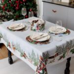 Новорічна гобеленова скатертина Squirrel