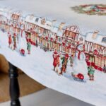 Новорічна гобеленова скатертина наперон Carousel