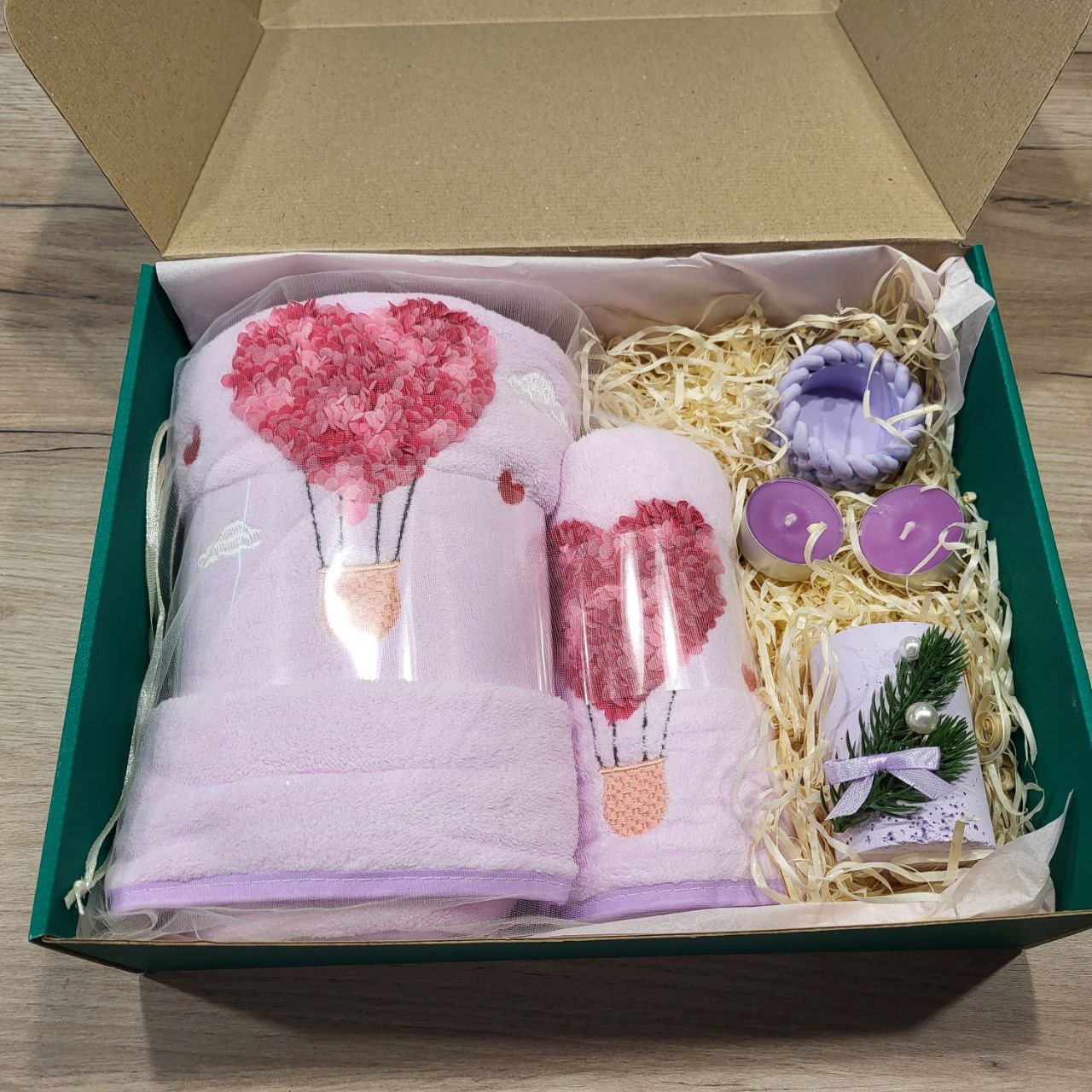 Подарунковий набір (набір рушників+підсвічники 2 шт)