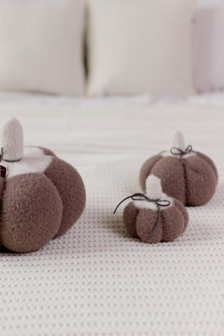 Декоративний виріб Гарбузяшка тауп D9СМ