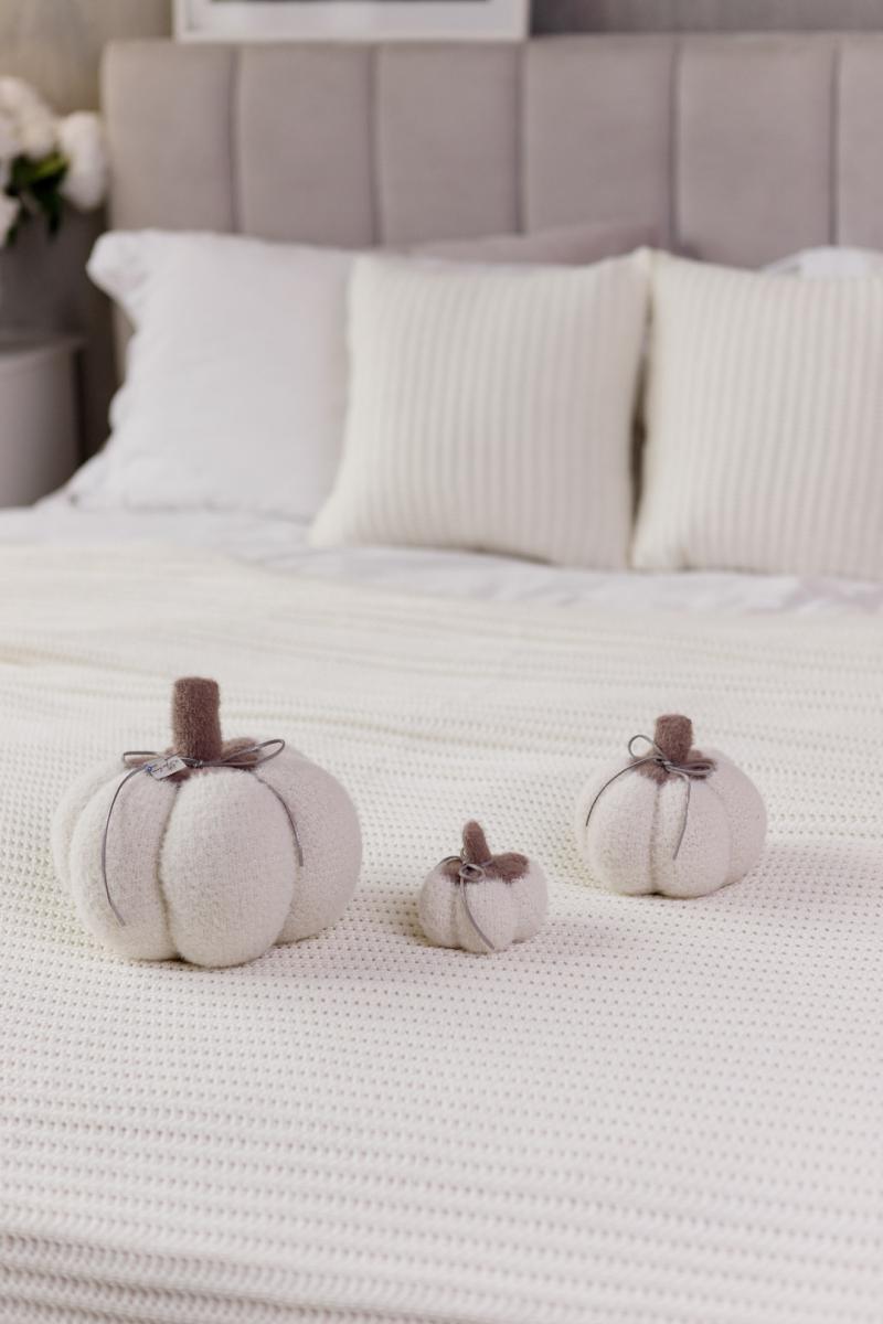 Декоративний виріб Гарбузяшка молочний D9СМ