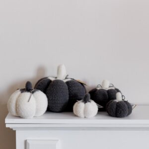 Декоративний виріб Pumpkin сірий D15СМ