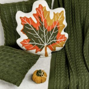 Декоративний виріб Подушка-лист 40СМ