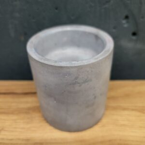 підсвічник з бетону маленький