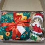 подарунковий набір: плед та лялька іграшка