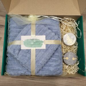 подарунковий набір: набір рушників та набір ароматичних свічок