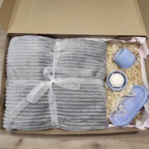 подарунковий набір: плед шарпей сірий та набір з бетону та ароматична свічка