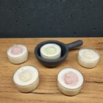 набір свічок - троянд та підсвічник - сковорідка