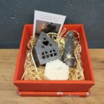 подарунковий набір: виріб з бетону - Ангел та декоративна свічка. Чорний