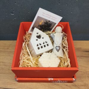 подарунковий набір: виріб з бетону - Ангел та декоративна свічка. Білий