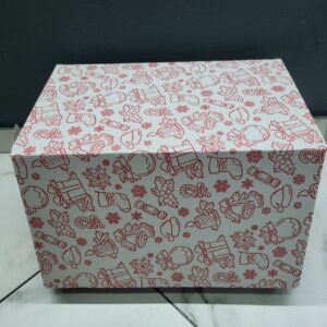 Коробка біла з новорічним малюнком 34х22х20см