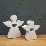 Ангел з бетону білий