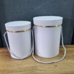 Коробка зі шнурком кругла біла 13х17см