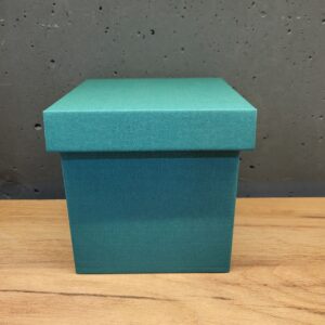 коробка подарункова зелена 30х30х30см