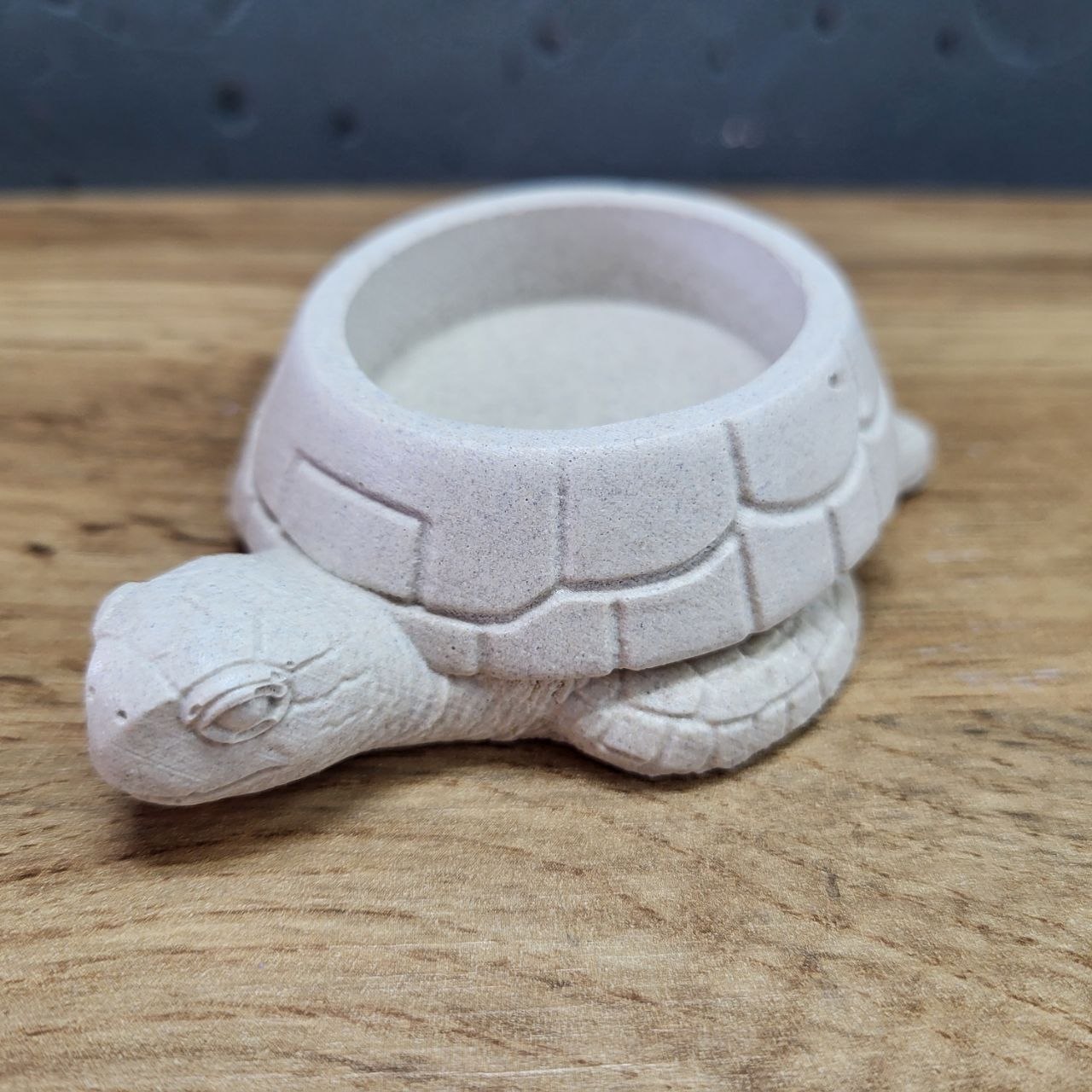 Черепаха маленька з бетону