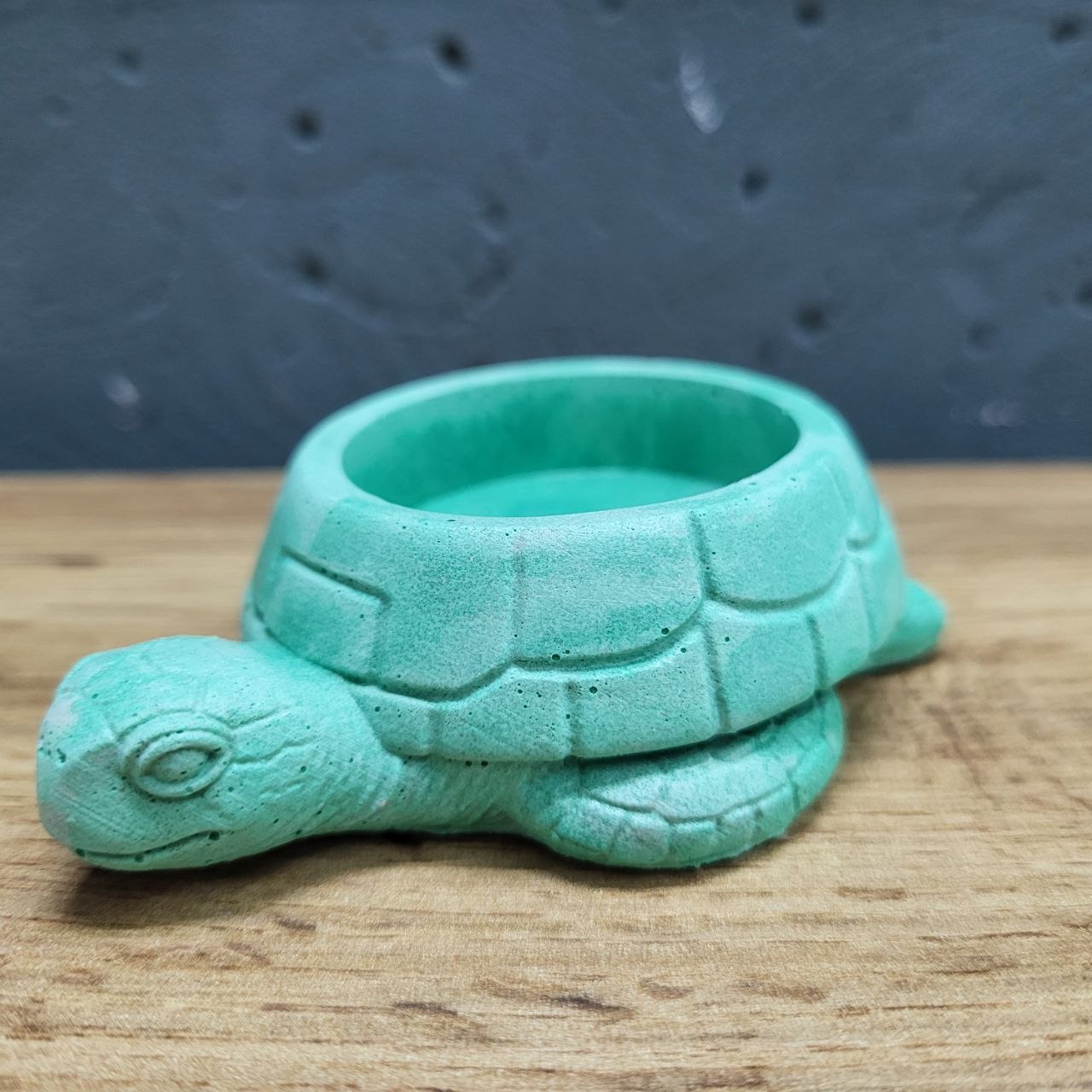 Черепаха маленька з бетону