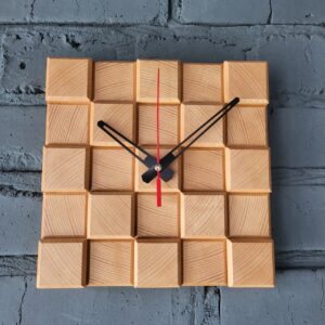 Дизайнерський дерев'яний настінний годинник шахматка